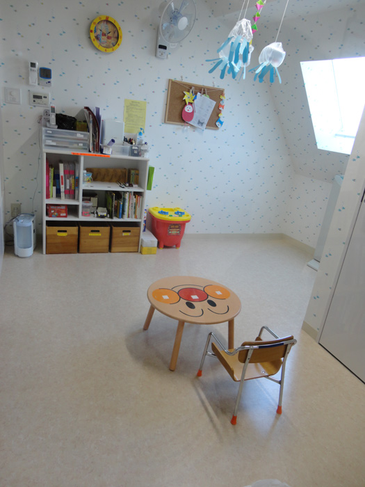 隔離室：隔離を要する病気のお子様をお預かりする部屋です。